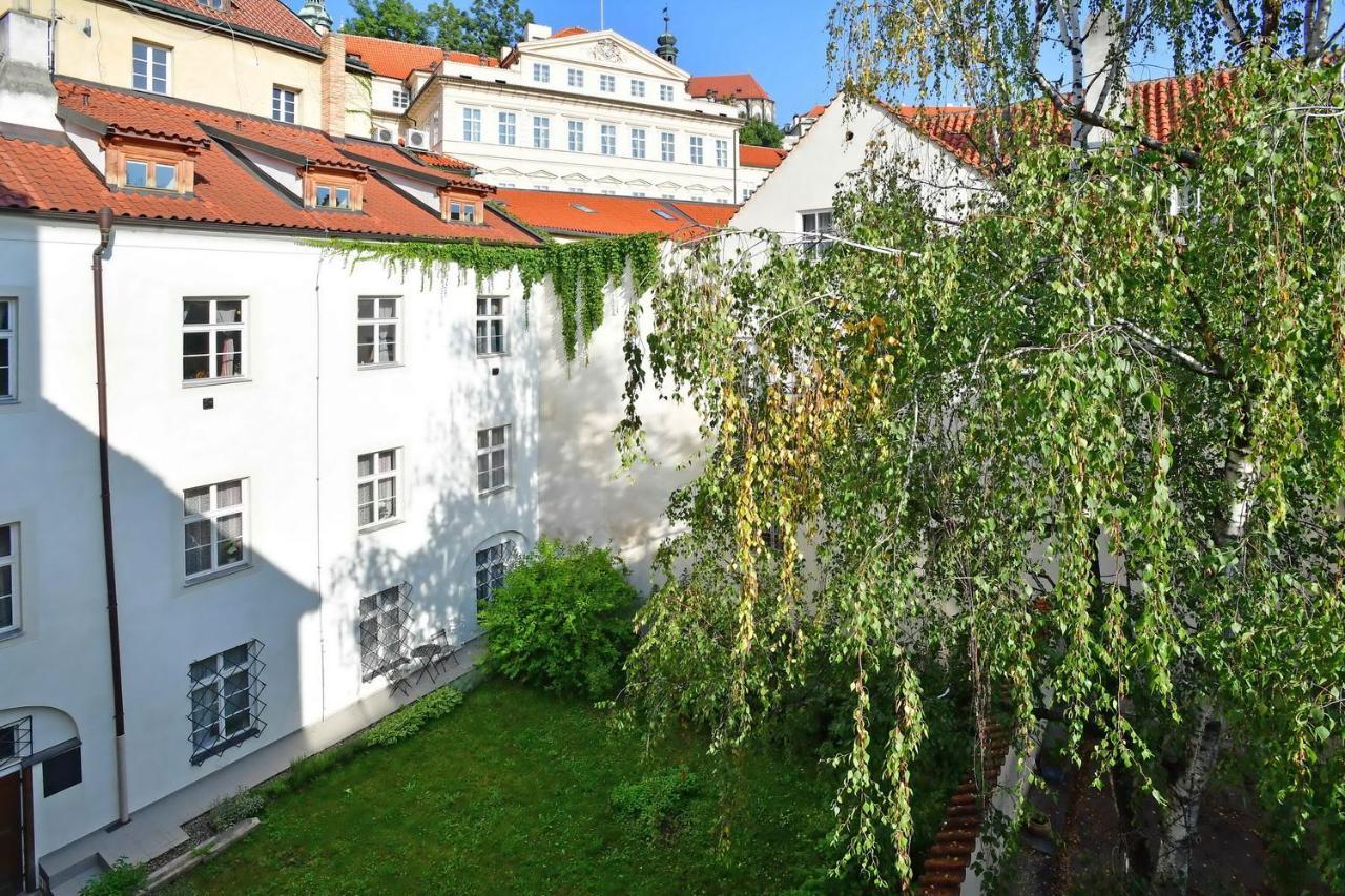 Lovely Little Cosy Apt In Praga Exterior foto