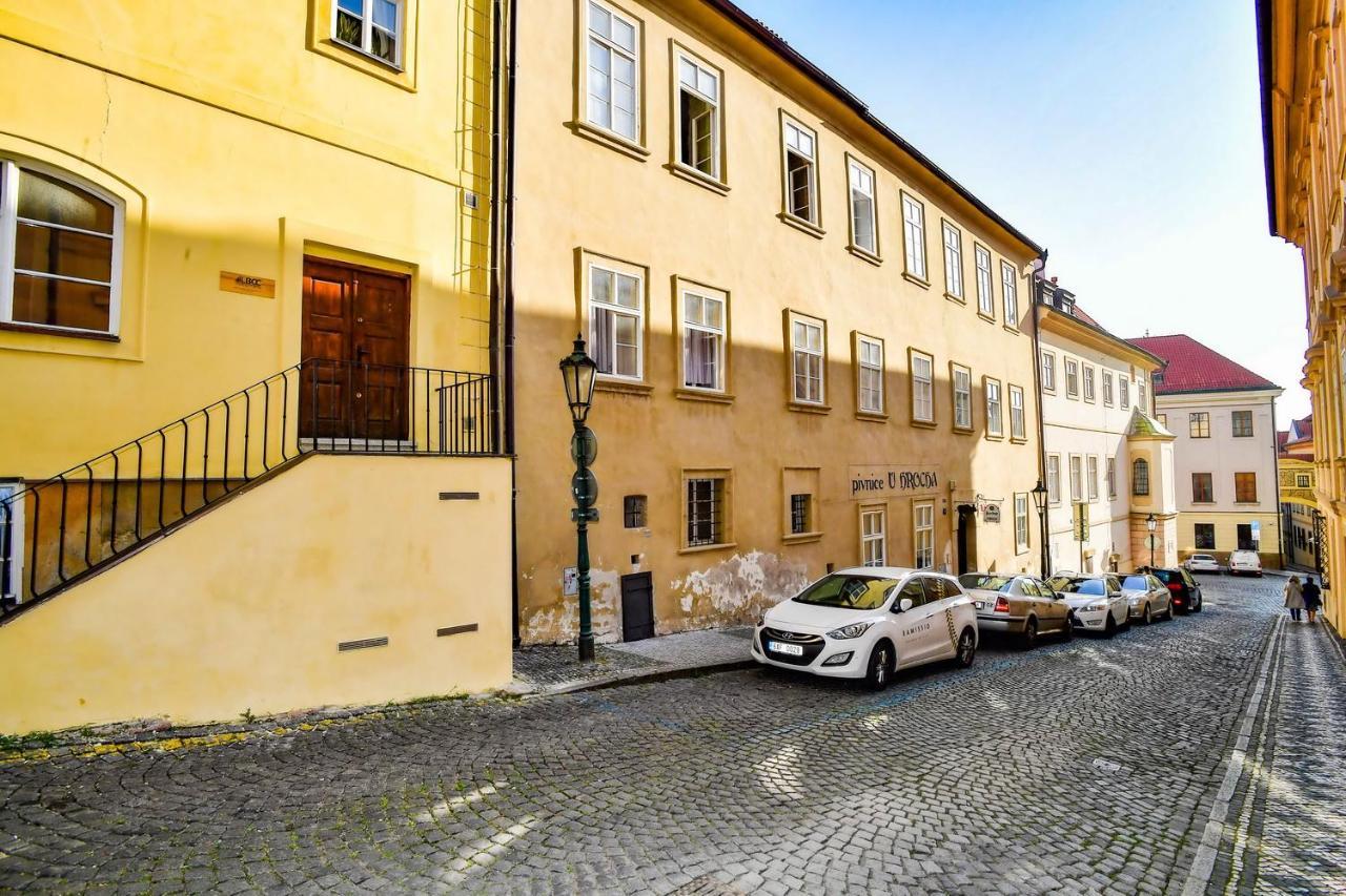 Lovely Little Cosy Apt In Praga Exterior foto