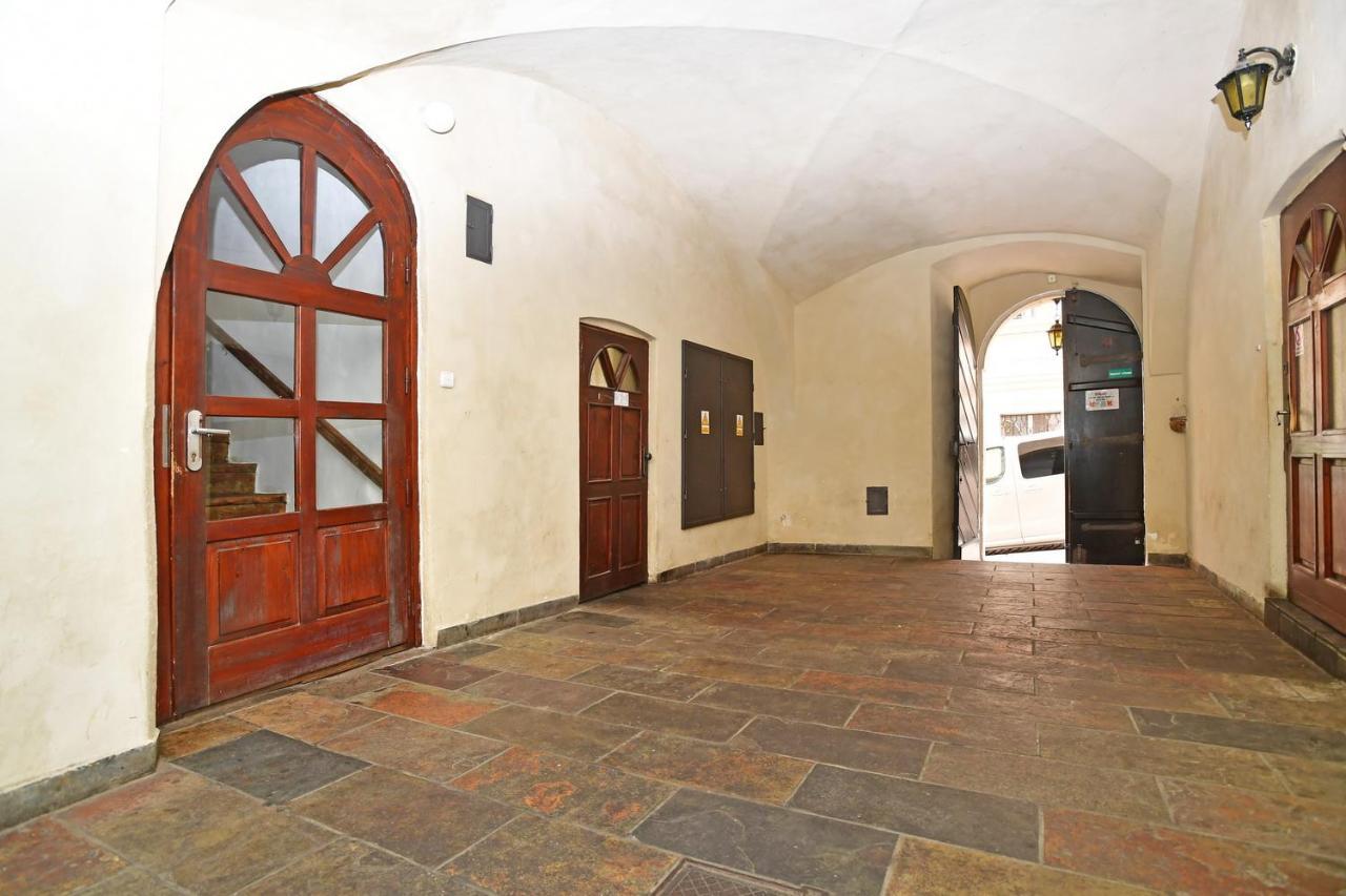 Lovely Little Cosy Apt In Praga Exterior foto